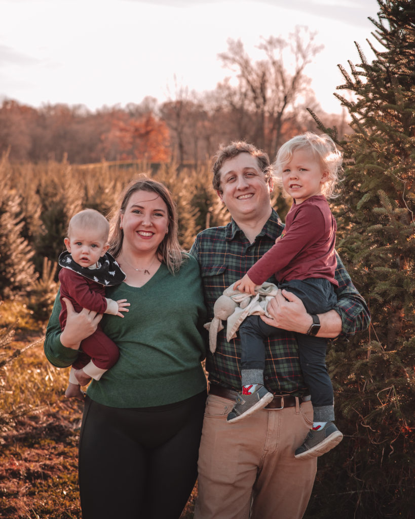 Mayer Family Christmas Tree Farm Pictures Cincinnati, Ohio Kristin